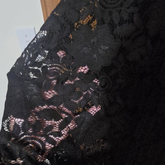 New Never Worn - Black Dress With A Peach & White Floral Design, Fits Like A 2XL - Picture 4 of 6